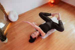 Čvrste mišice medeničnega dna delujejo kot naravni lifting obraza